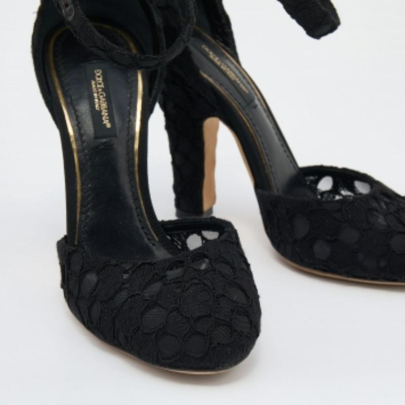 Dolce & Gabbana Schwarze Sandalen mit Spitzenriemen und Knöchelriemen Größe 36 im Angebot 2