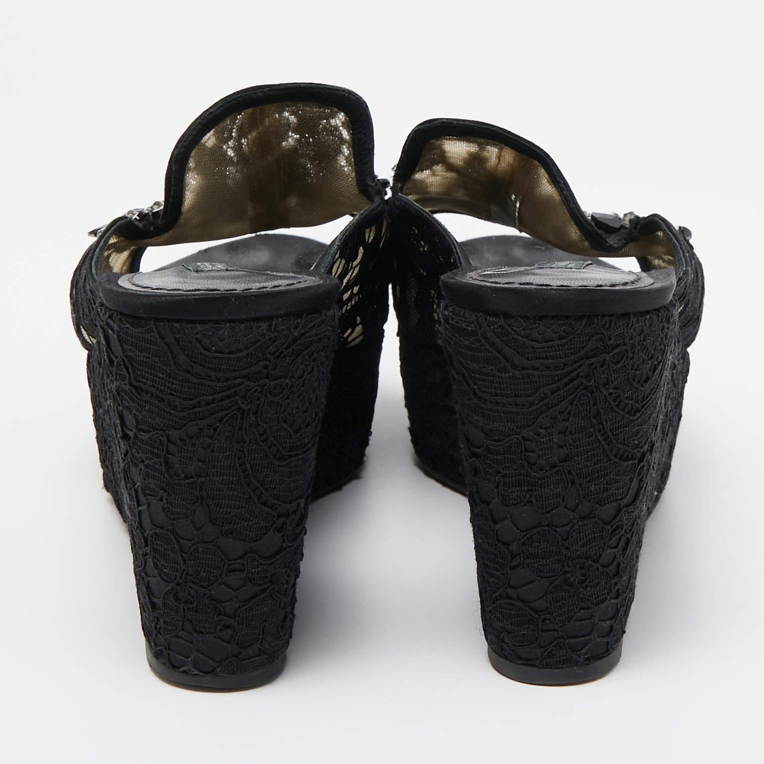 Dolce & Gabbana Black Lace Crystal Embellished Platform Wedge Slide Sandals Size In Good Condition For Sale In Dubai, Al Qouz 2