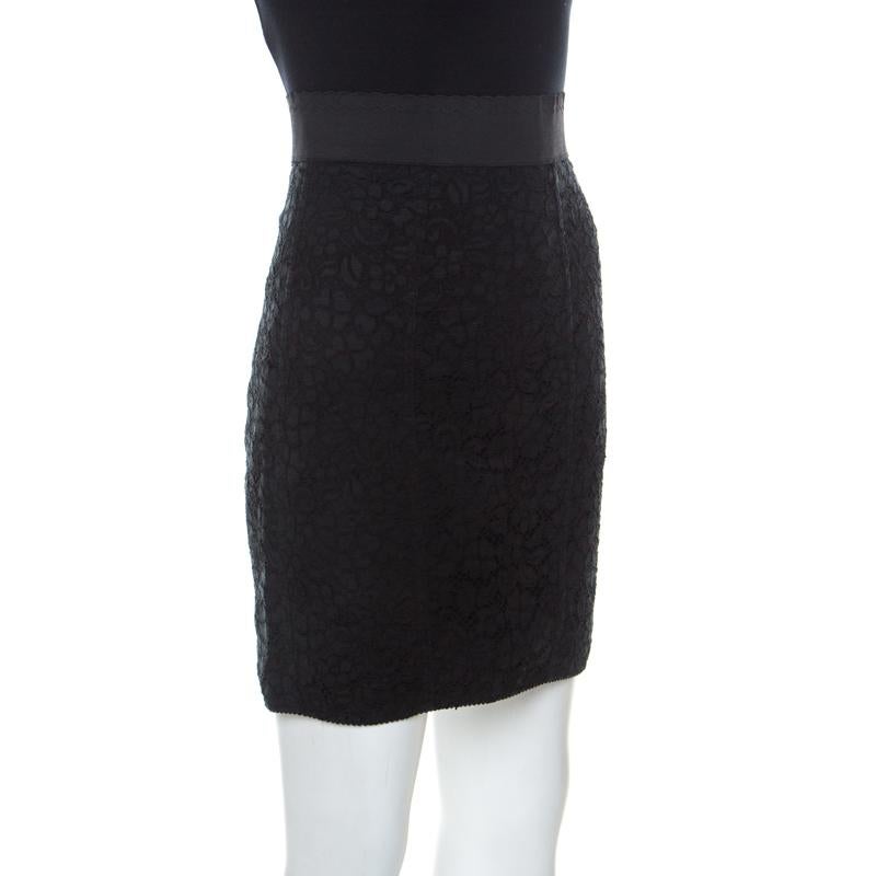 Dolce & Gabbana Black Lace Elastic Waistband Mini Skirt S In Excellent Condition In Dubai, Al Qouz 2
