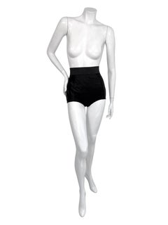 Dolce & Gabbana Black Lace High-Waisted Shorts – IT 42