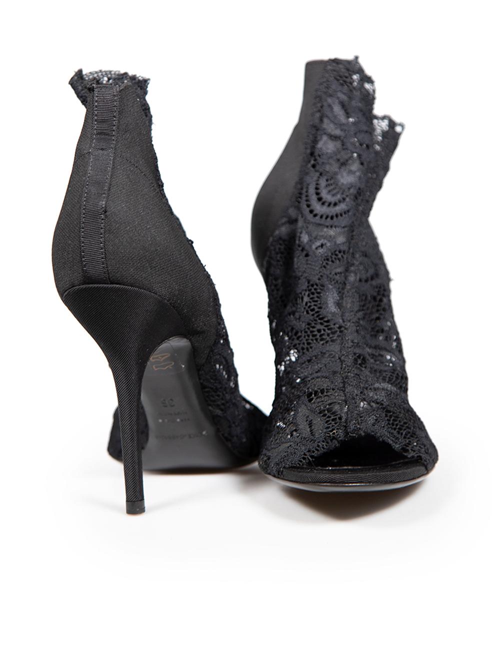 Dolce & Gabbana Black Lace Panelled Heels Size IT 36 In Good Condition For Sale In London, GB