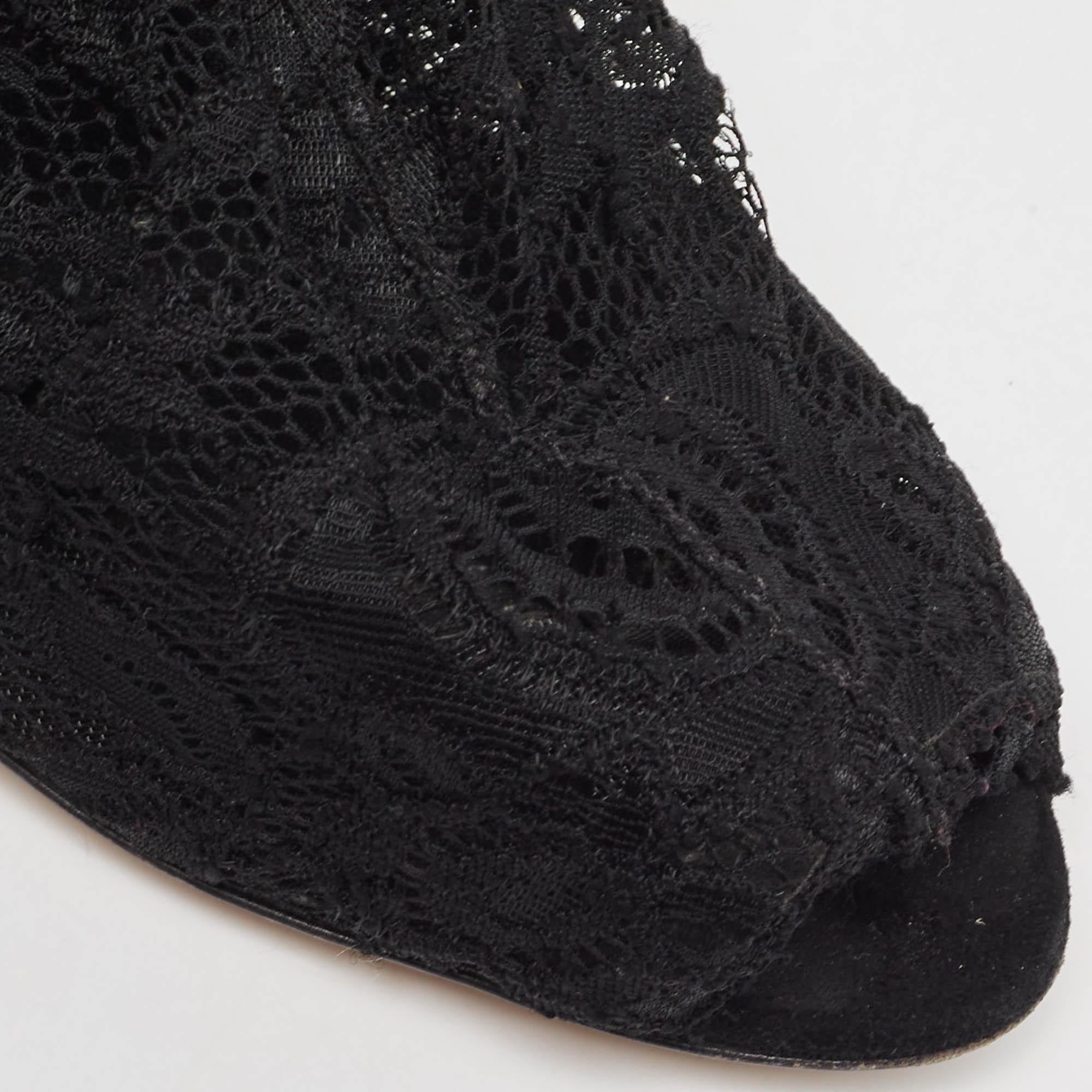 Dolce & Gabbana Botines con puntera abierta de encaje negro Talla 37 en venta 3
