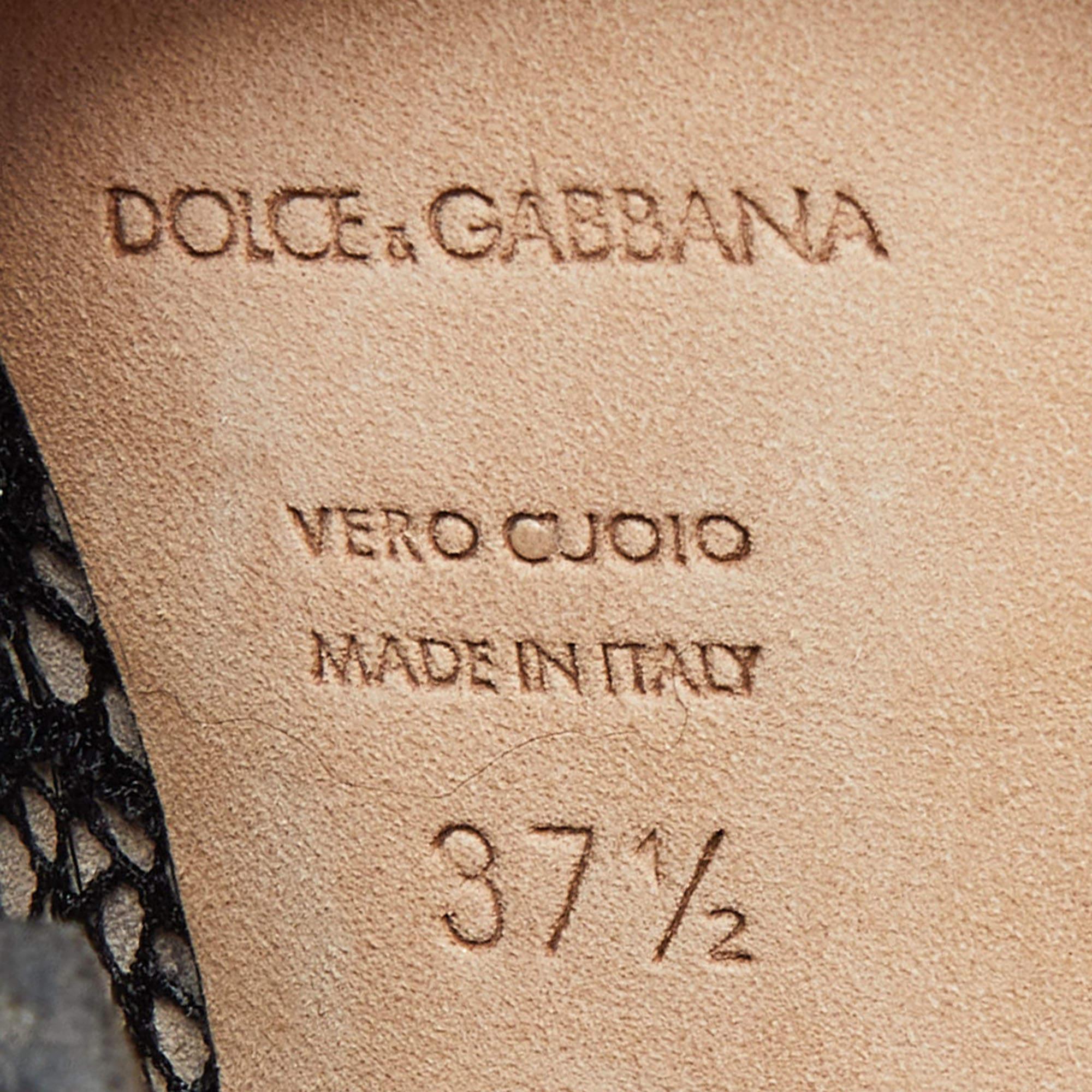 Dolce & Gabbana - Pompe con punta rotonda in pizzo nero misura 37.5 in vendita 2