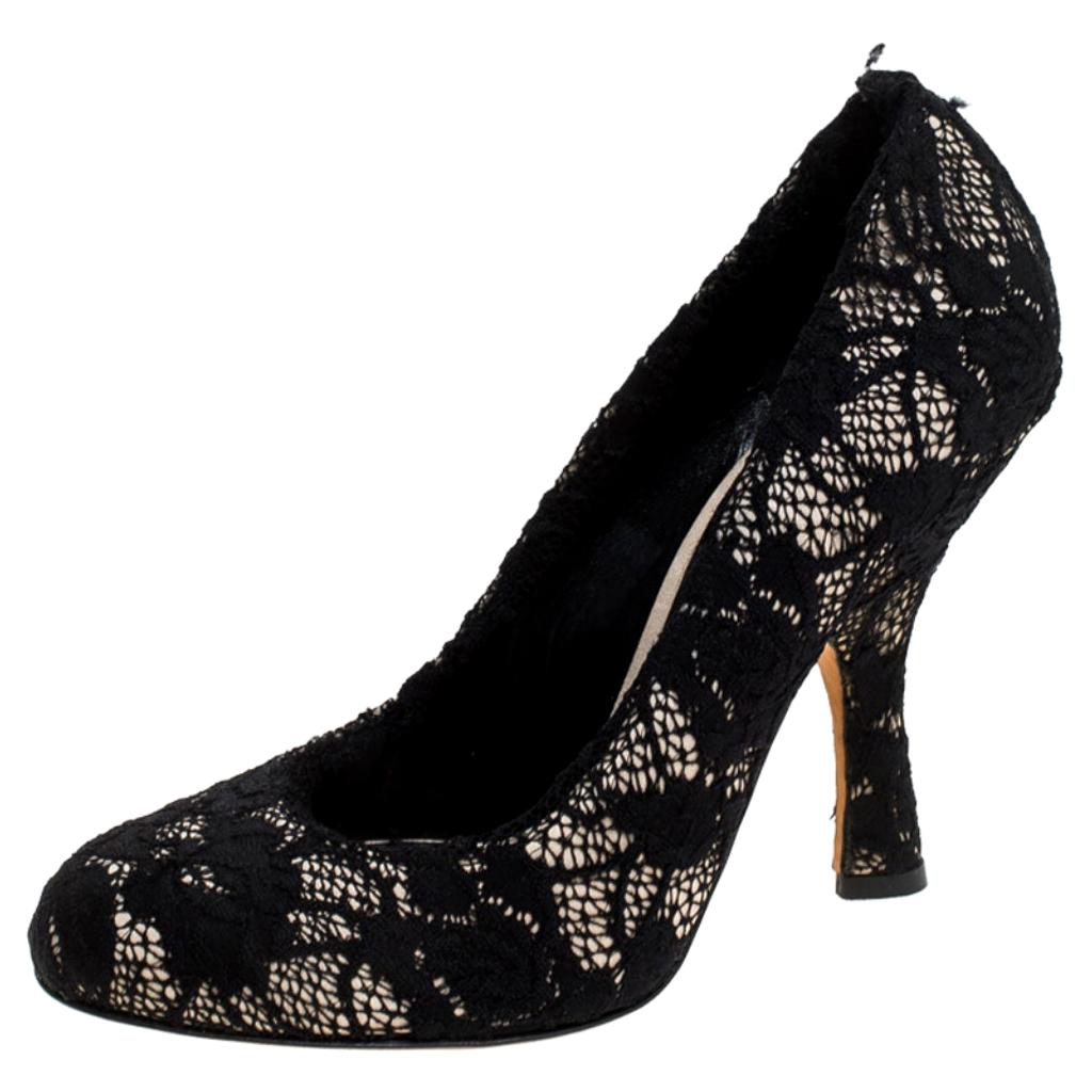 Dolce & Gabbana Black Lace Round Toe Pumps Size 38.5 For Sale