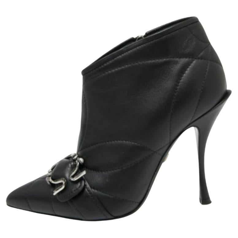 Dolce & Gabbana Bottes à la cheville en cuir noir Taille 37 en vente