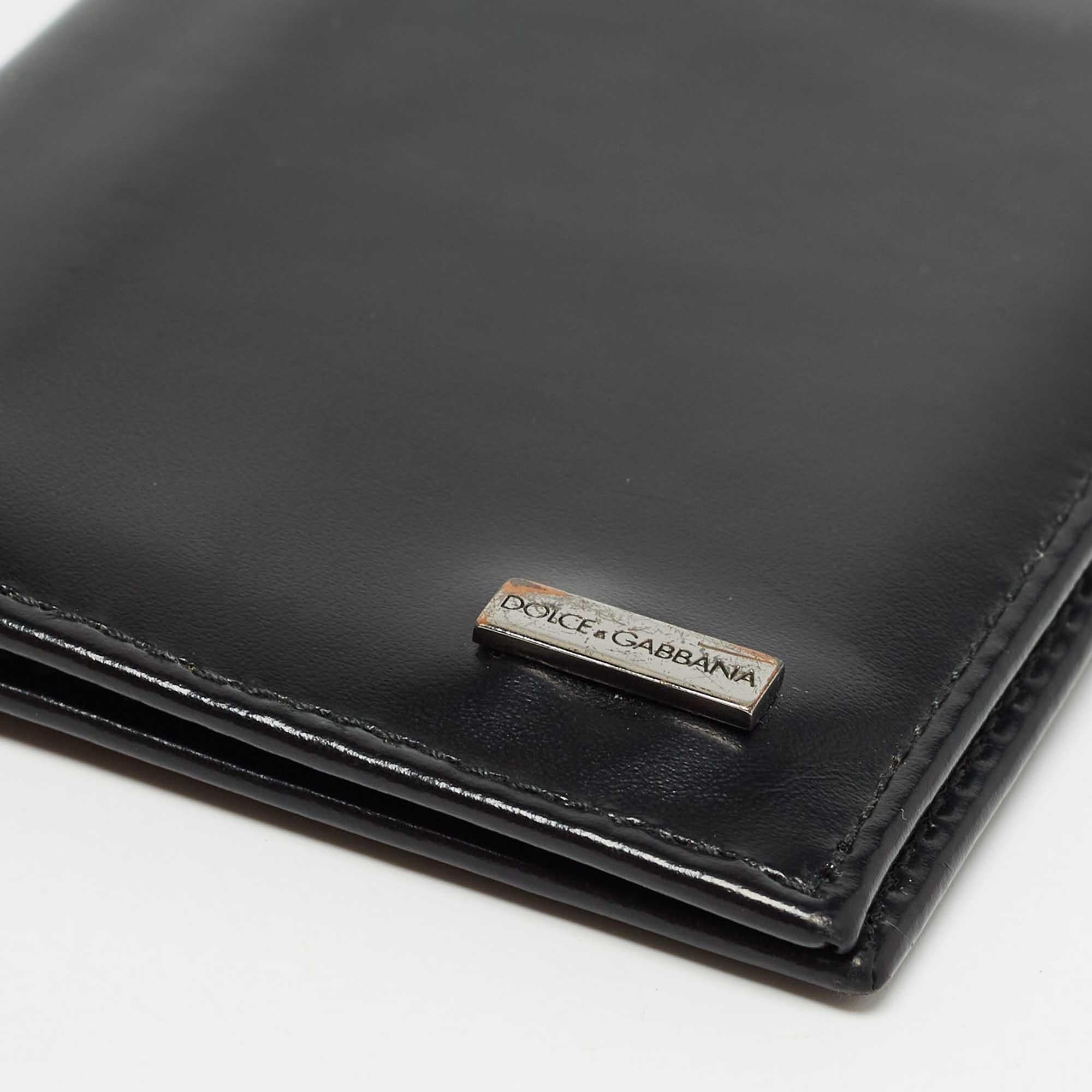 Dolce & Gabbana Black Leather Bifold Card Holder For Sale 5
