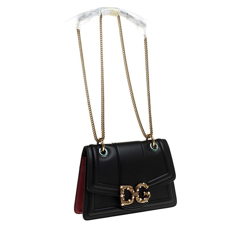 Dolce & Gabbana Black Leather DG Amore Chain Shoulder Bag In New Condition In Dubai, Al Qouz 2