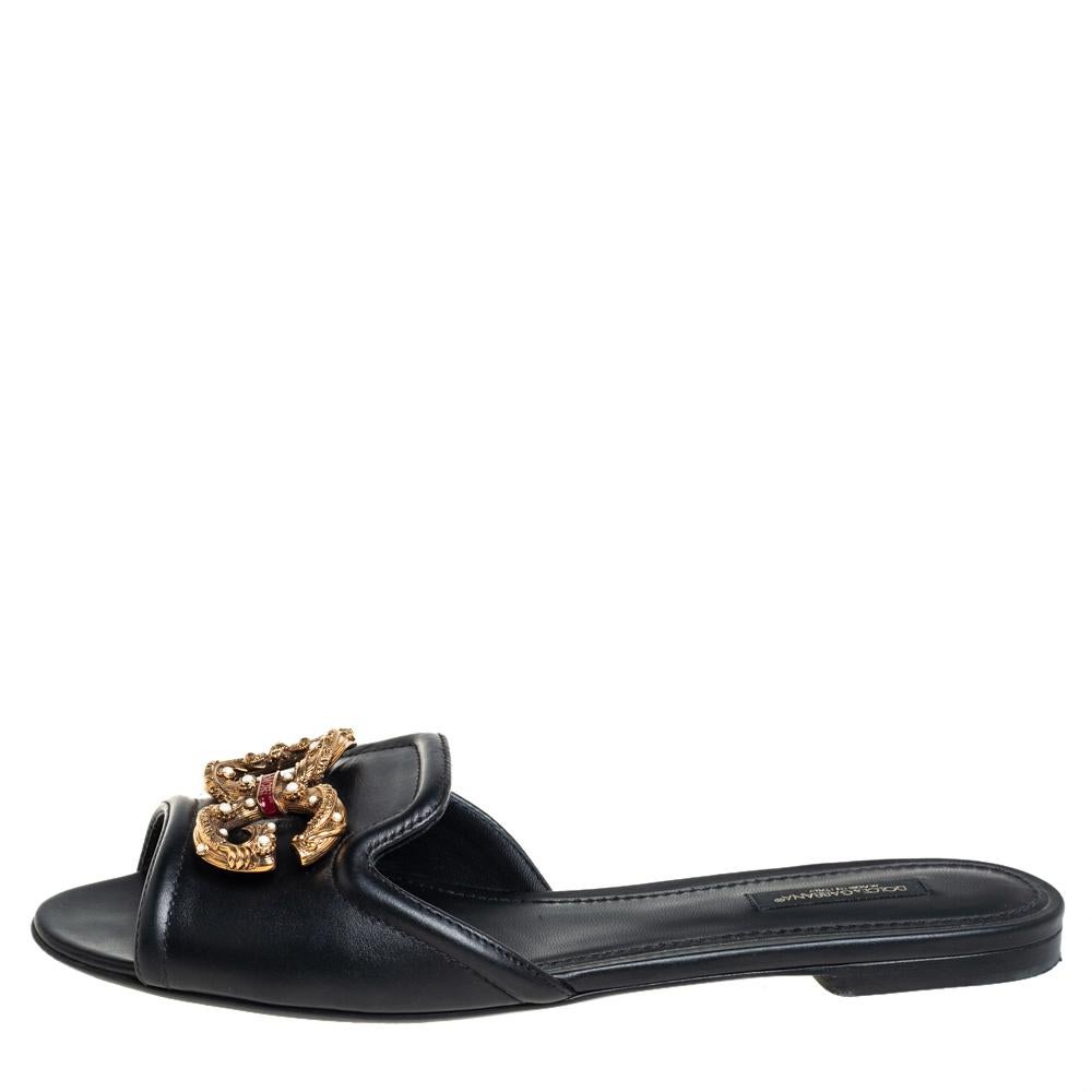 Dolce & Gabbana Cuero Negro DG Amore Logo Embellished Flat Slides Talla 38.5 1