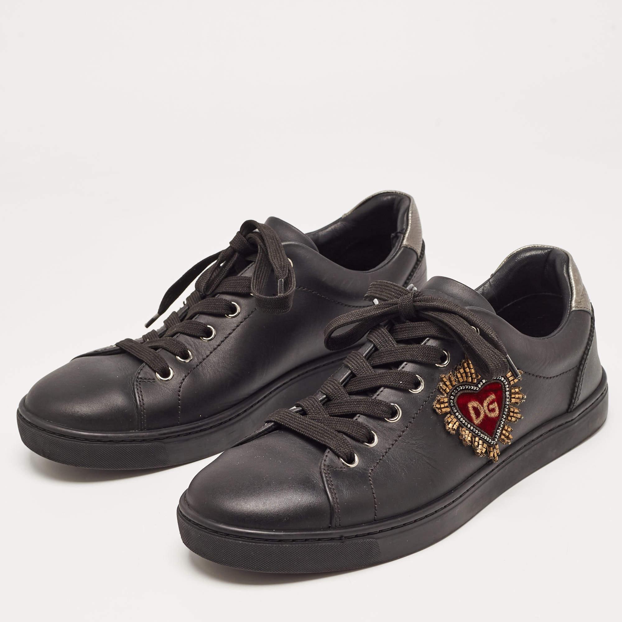 Women's Dolce & Gabbana Black Leather DG Heart Sneakers Size 40 For Sale