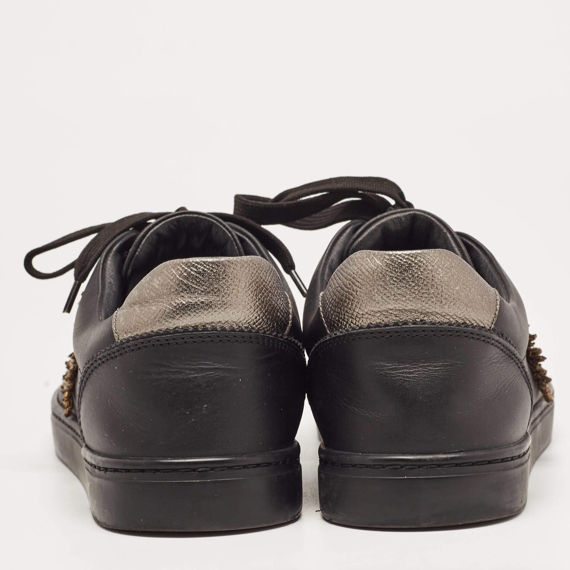 Dolce & Gabbana Black Leather DG Heart Sneakers Size 40 For Sale 1