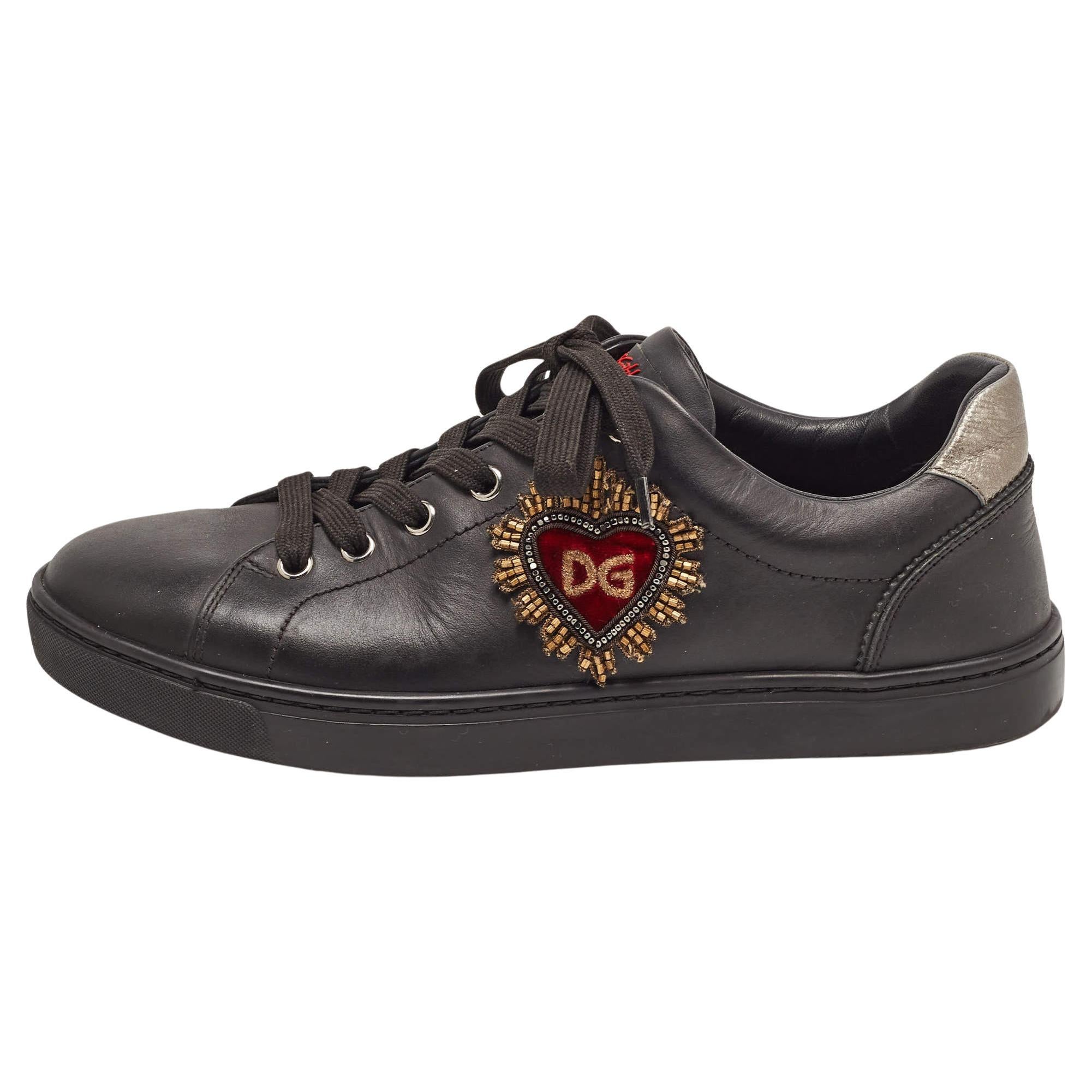 Dolce & Gabbana Black Leather DG Heart Sneakers Size 40 For Sale