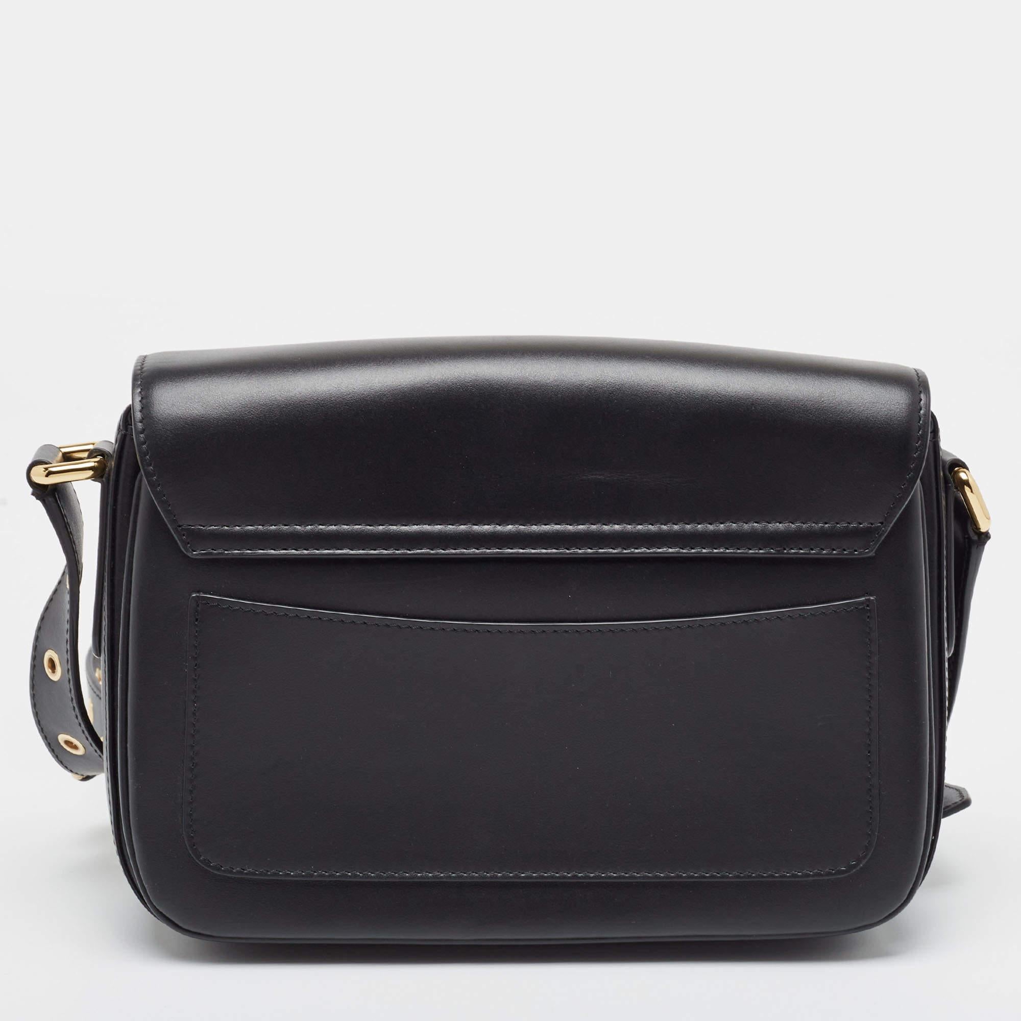For days when you need just essentials, carry this DG Millennials shoulder bag. It is finely crafted from leather in a compact silhouette and added with a DG logo on the flap.

Includes: Original Dustbag

