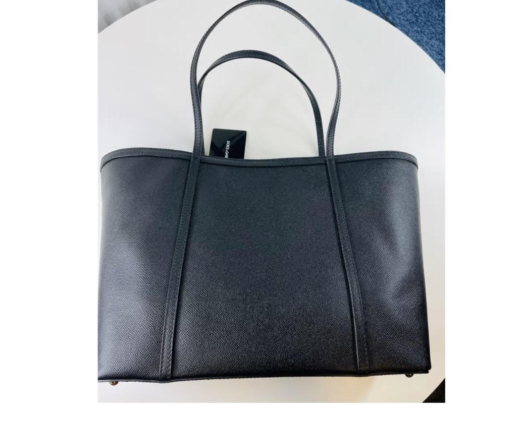 Dolce & Gabbana Black Leather Escape Shopping Tote Bag Top Handle Handbag DG In New Condition For Sale In WELWYN, GB