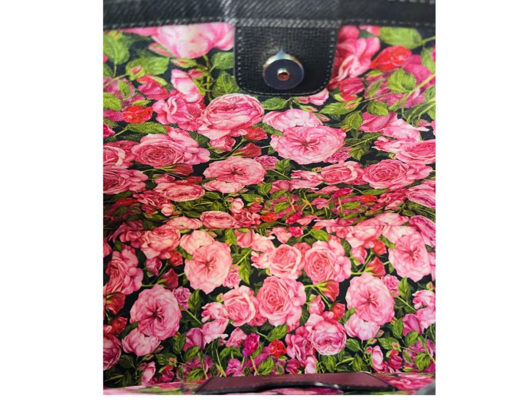 Dolce & Gabbana Black Leather Escape Shopping Tote Bag Top Handle Handbag DG For Sale 1