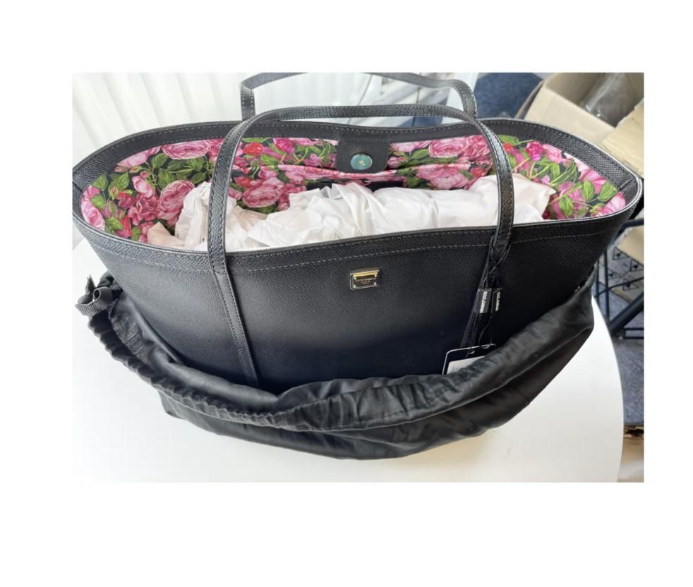Dolce & Gabbana Black Leather Escape Shopping Tote Bag Top Handle Handbag DG For Sale 3
