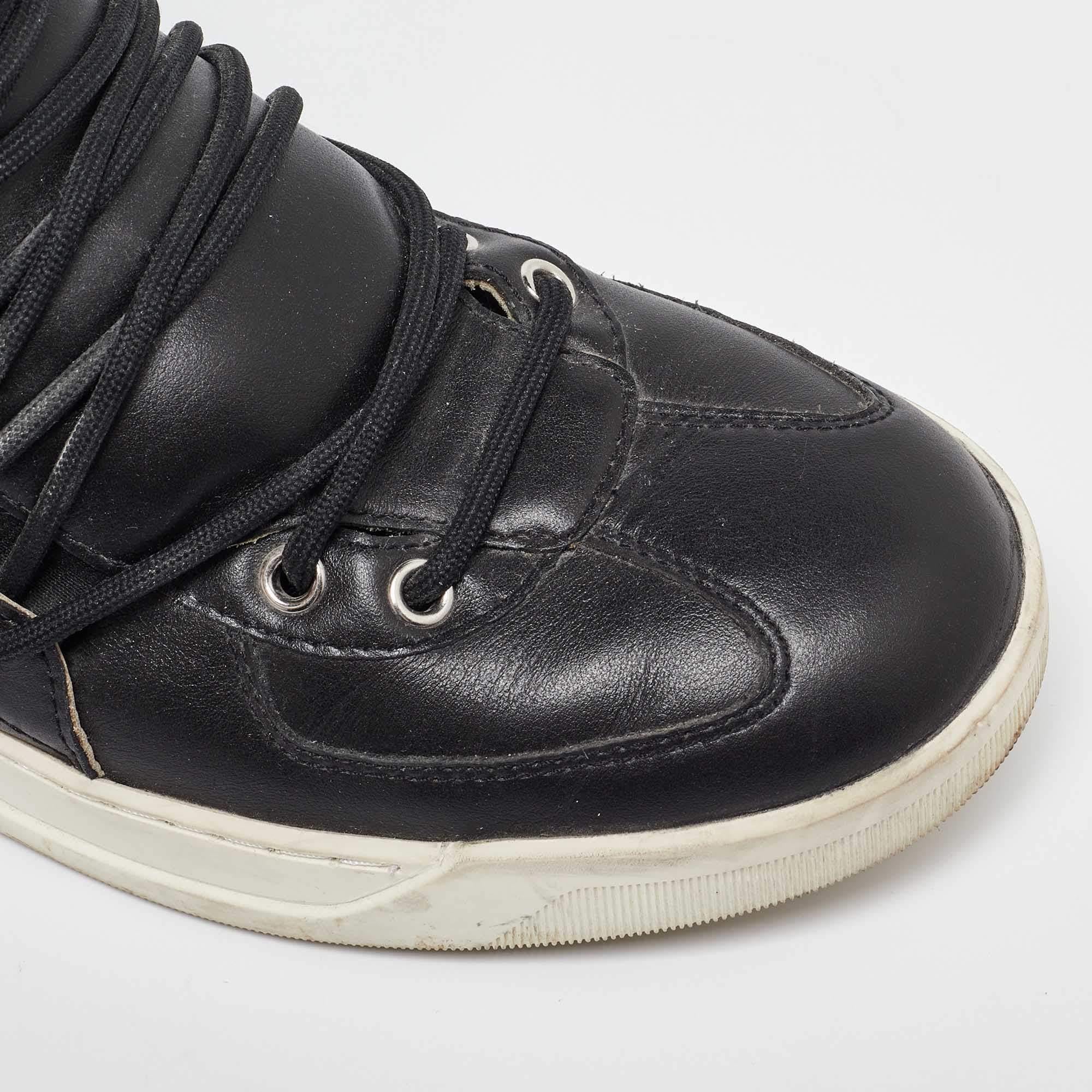 Dolce & Gabbana Schwarze Flagge High Top Turnschuhe aus Leder Größe 42 im Angebot 3