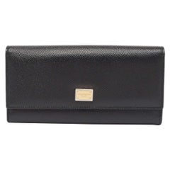 Dolce
Gabbana Black Leather Flap Continental Wallet Dolce
Gabbana Black Leather Flap Continental Wallet