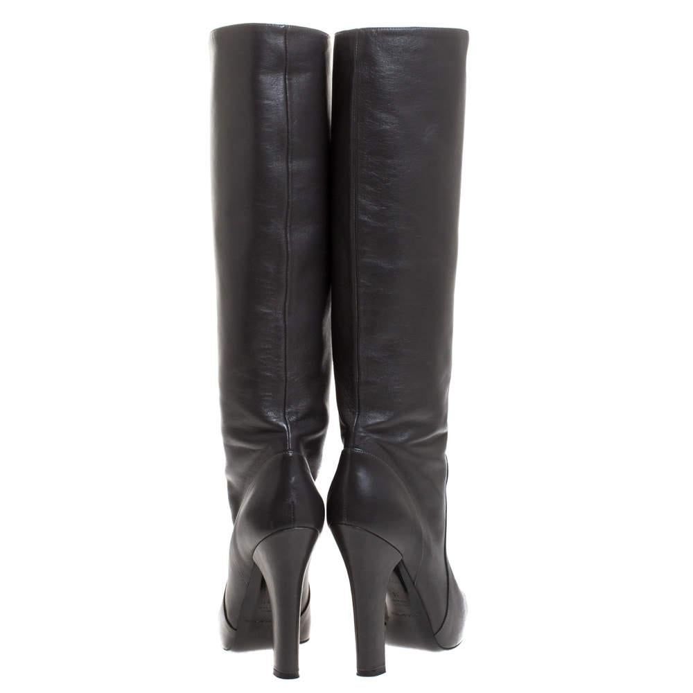 Dolce & Gabbana Black Leather Knee Length Platform Boots Size 36 In Good Condition For Sale In Dubai, Al Qouz 2
