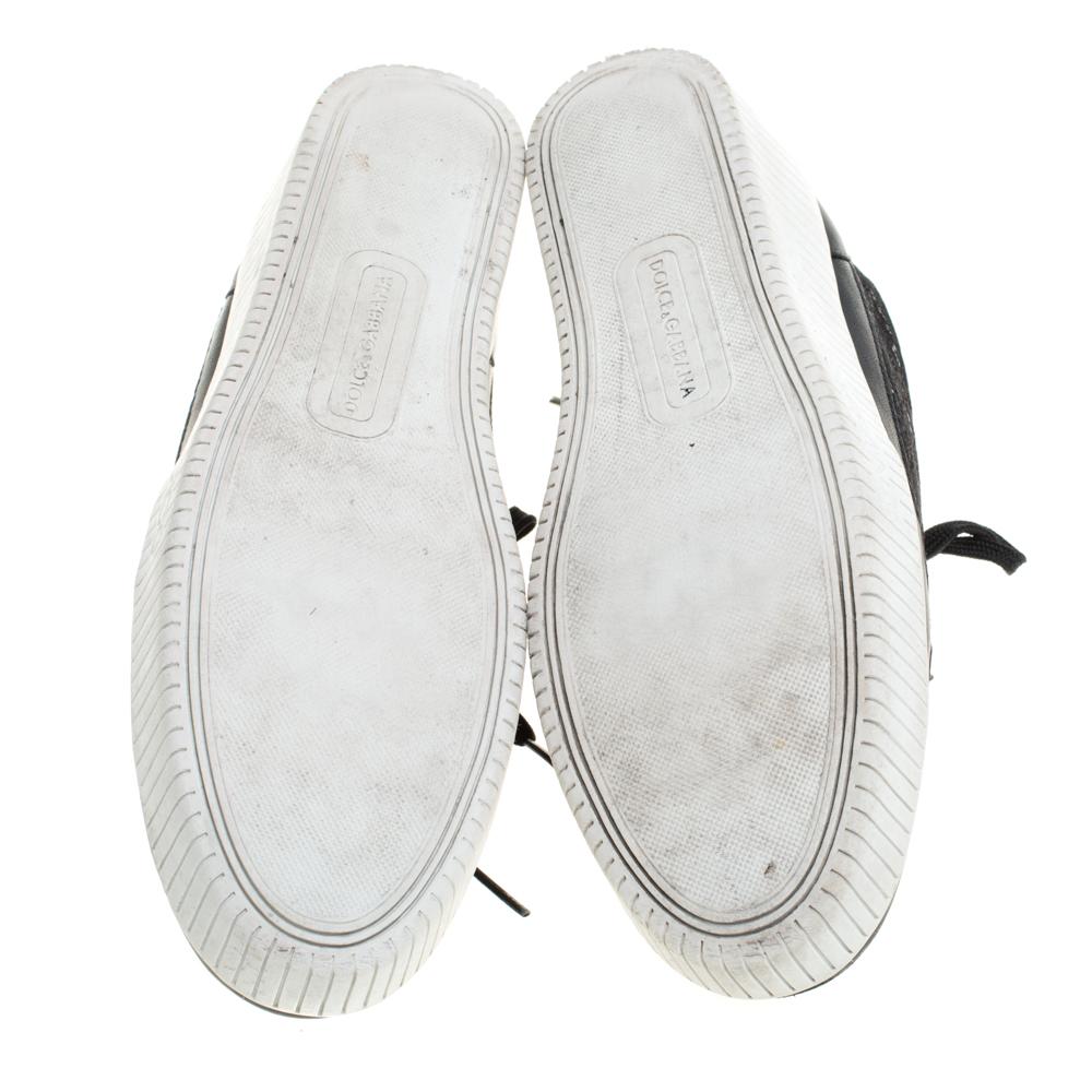 Dolce & Gabbana Zapatillas con cuña de piel/encaje y tela negras Talla 38.5 en Bueno Estado en Dubai, Al Qouz 2