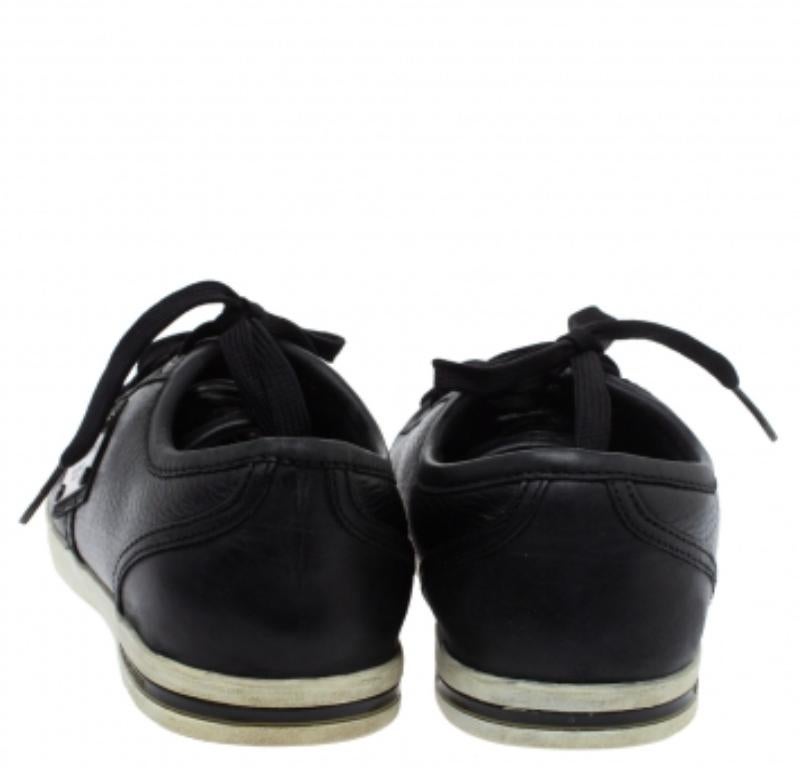 Dolce & Gabbana Black Leather Lace Low Top Sneakers Size 37 In Good Condition For Sale In Dubai, Al Qouz 2