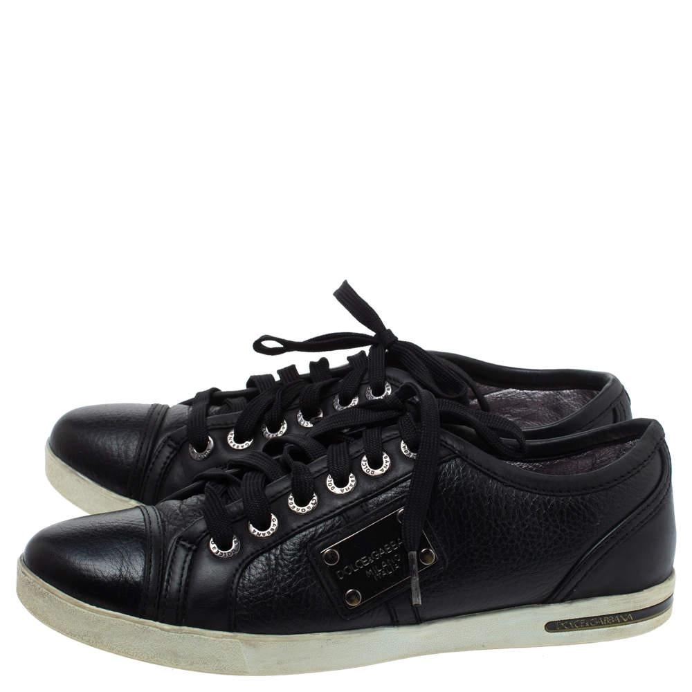 Dolce & Gabbana - Baskets basses à lacets en cuir noir - Taille 37 Bon état à Dubai, Al Qouz 2