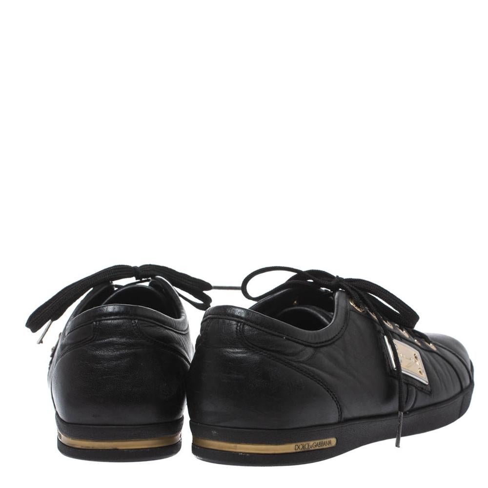 Dolce & Gabbana Black Leather Logo Plaque Sneakers Size 41 In Good Condition In Dubai, Al Qouz 2