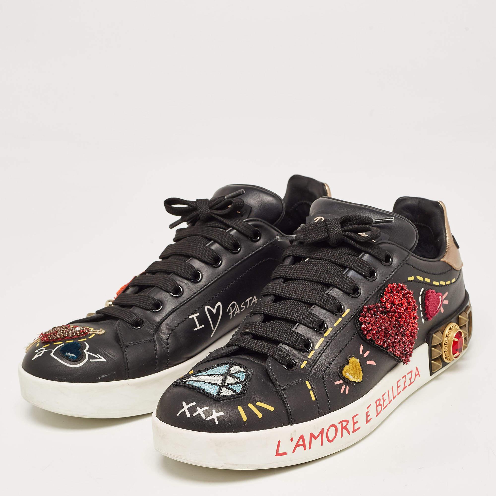 Step into fashion-forward luxury with these Dolce & Gabbana sneakers. These premium kicks offer a harmonious blend of style and comfort, perfect for those who demand sophistication in every step.

