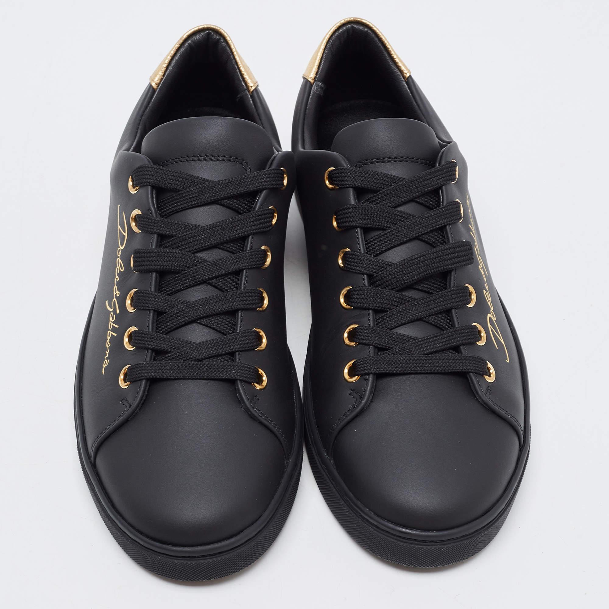 Coming in a classic silhouette, these Dolce & Gabbana sneakers are a seamless combination of luxury, comfort, and style. These sneakers are designed with signature details and comfortable insoles.

Includes
Original Dustbag