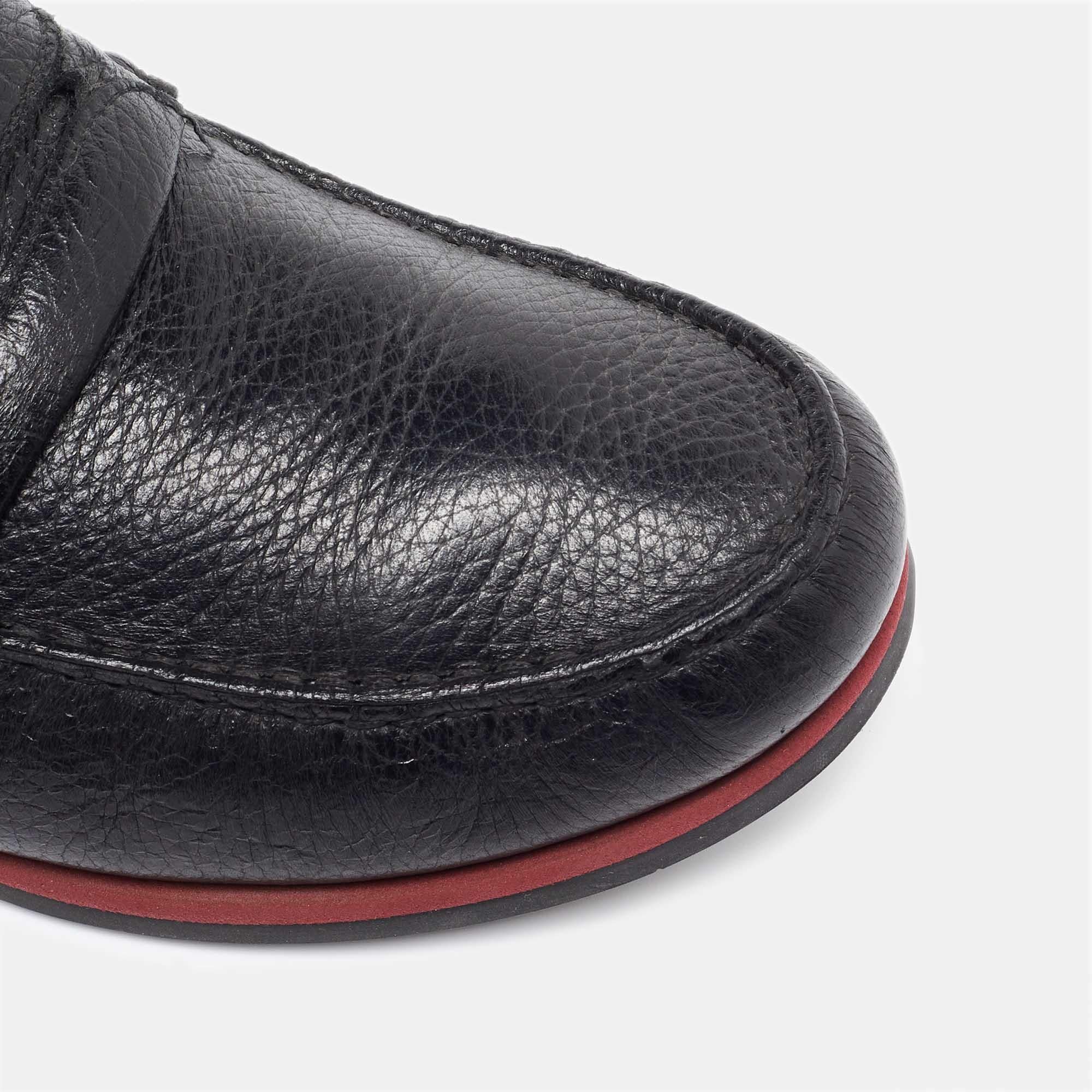 Dolce & Gabbana Schwarzer Leder Slip On Loafers aus Leder Größe 40 im Angebot 3