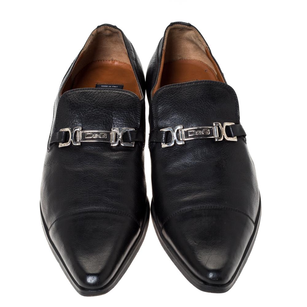 Dolce & Gabbana Black Leather Slip On Pointed Toe Loafers Size 44 In Good Condition For Sale In Dubai, Al Qouz 2