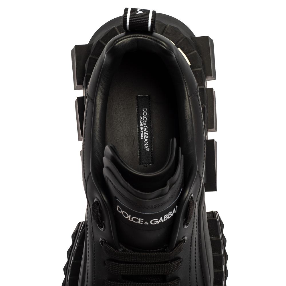 Dolce & Gabbana Black Leather Super King Sneakers Size 42 In Excellent Condition In Dubai, Al Qouz 2