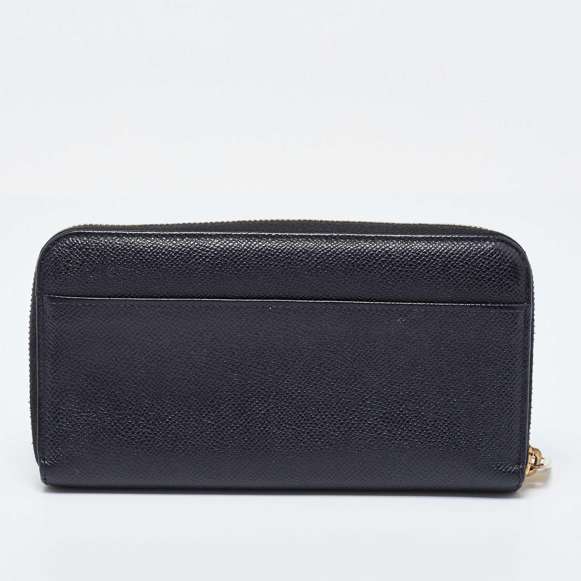 Dolce & Gabbana Black Leather Zip Around Wallet For Sale 1