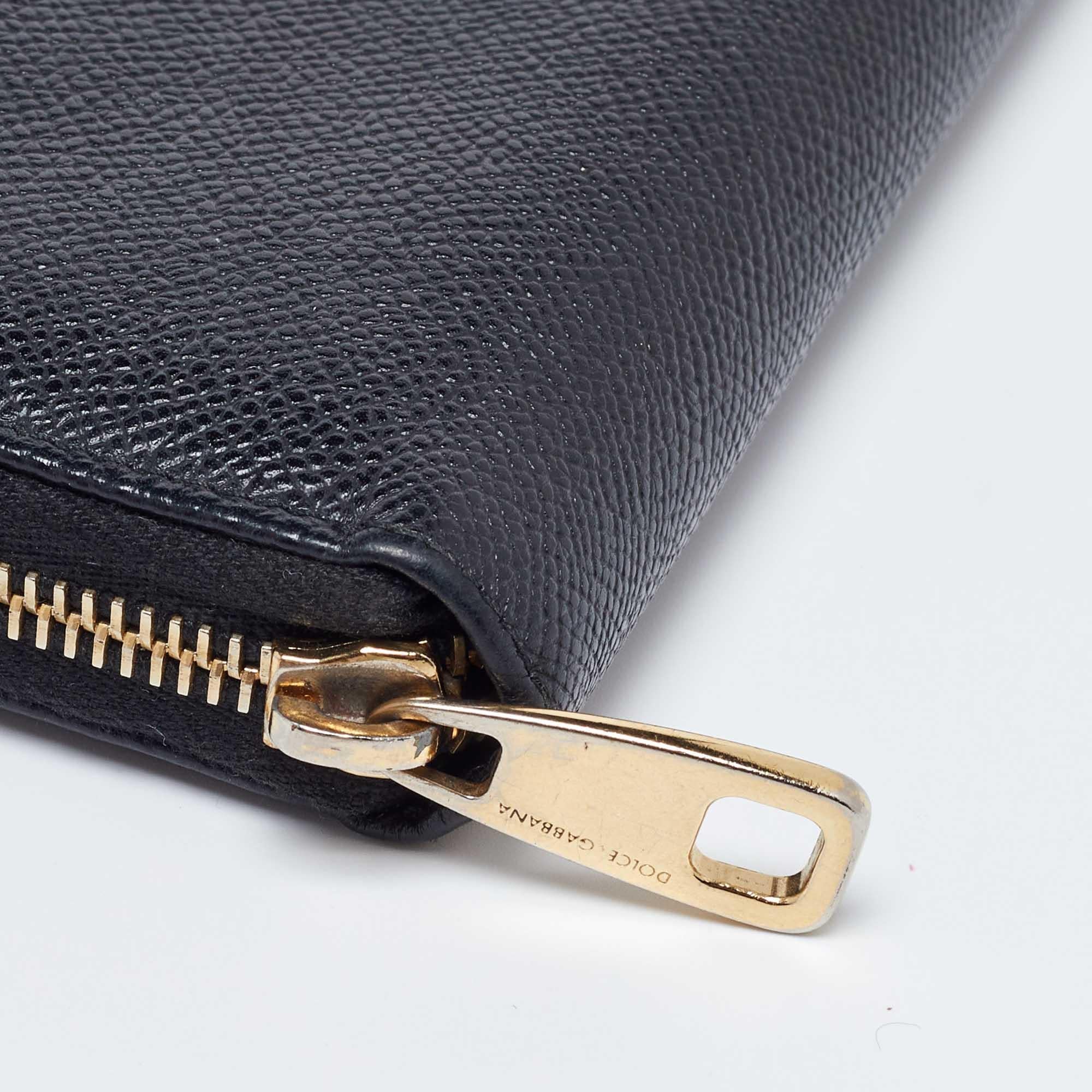 Dolce & Gabbana Black Leather Zip Around Wallet For Sale 5