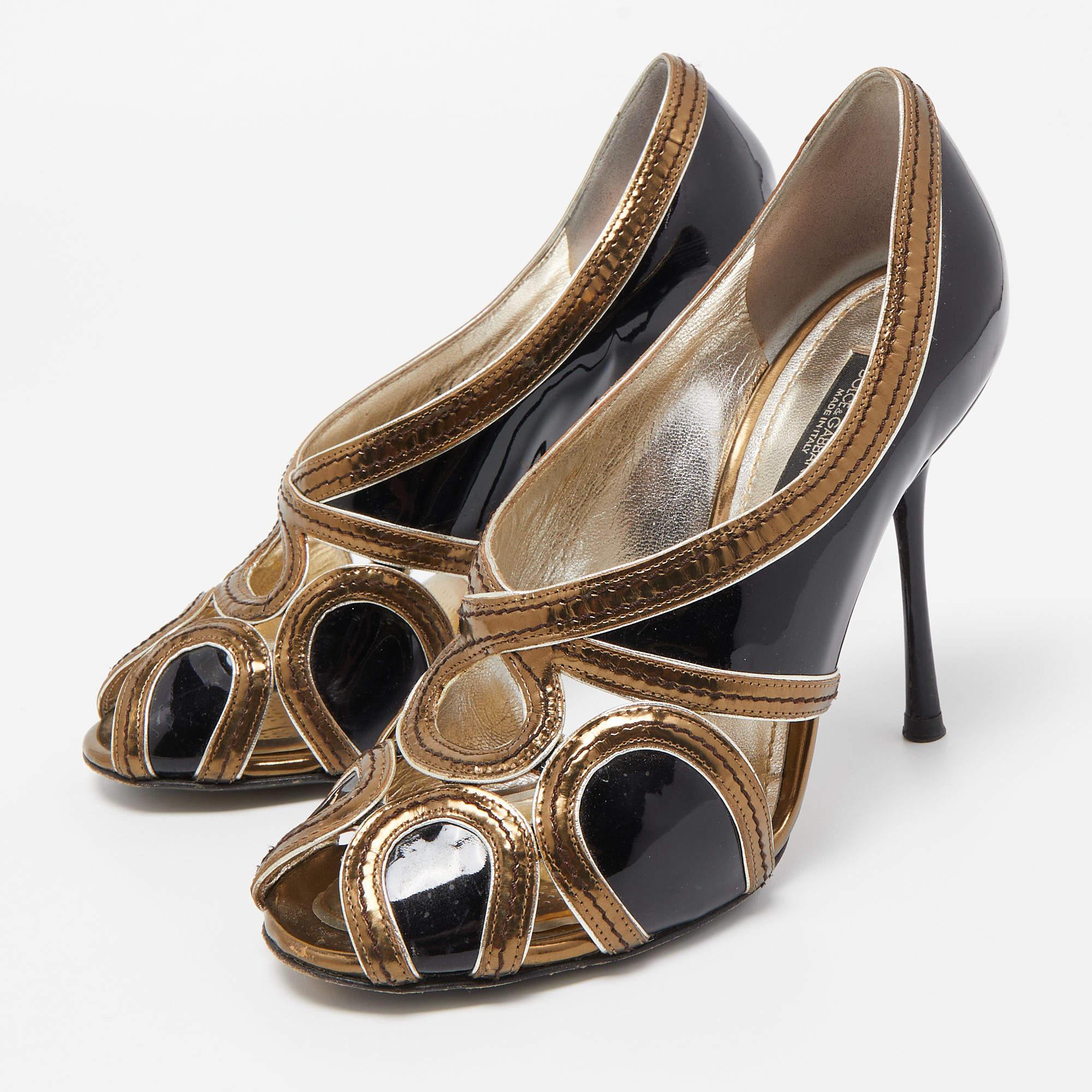 Exhibe un estilo elegante con este par de zapatos de salón. Estos zapatos de marca para mujer están fabricados con materiales de calidad. Llevan suelas duraderas y tacones elegantes.