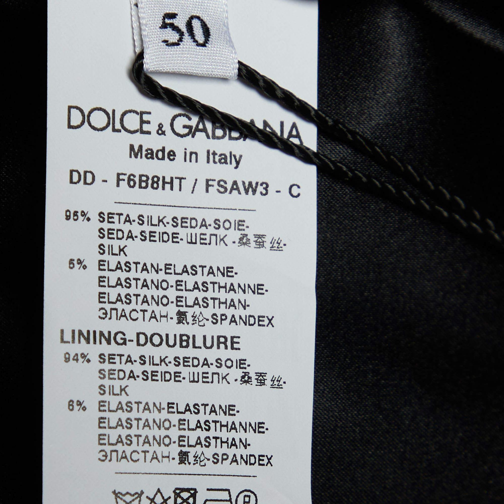 Robe fourreau Miss Sicily imprimée en soie noire Dolce & Gabbana XL Excellent état - En vente à Dubai, Al Qouz 2