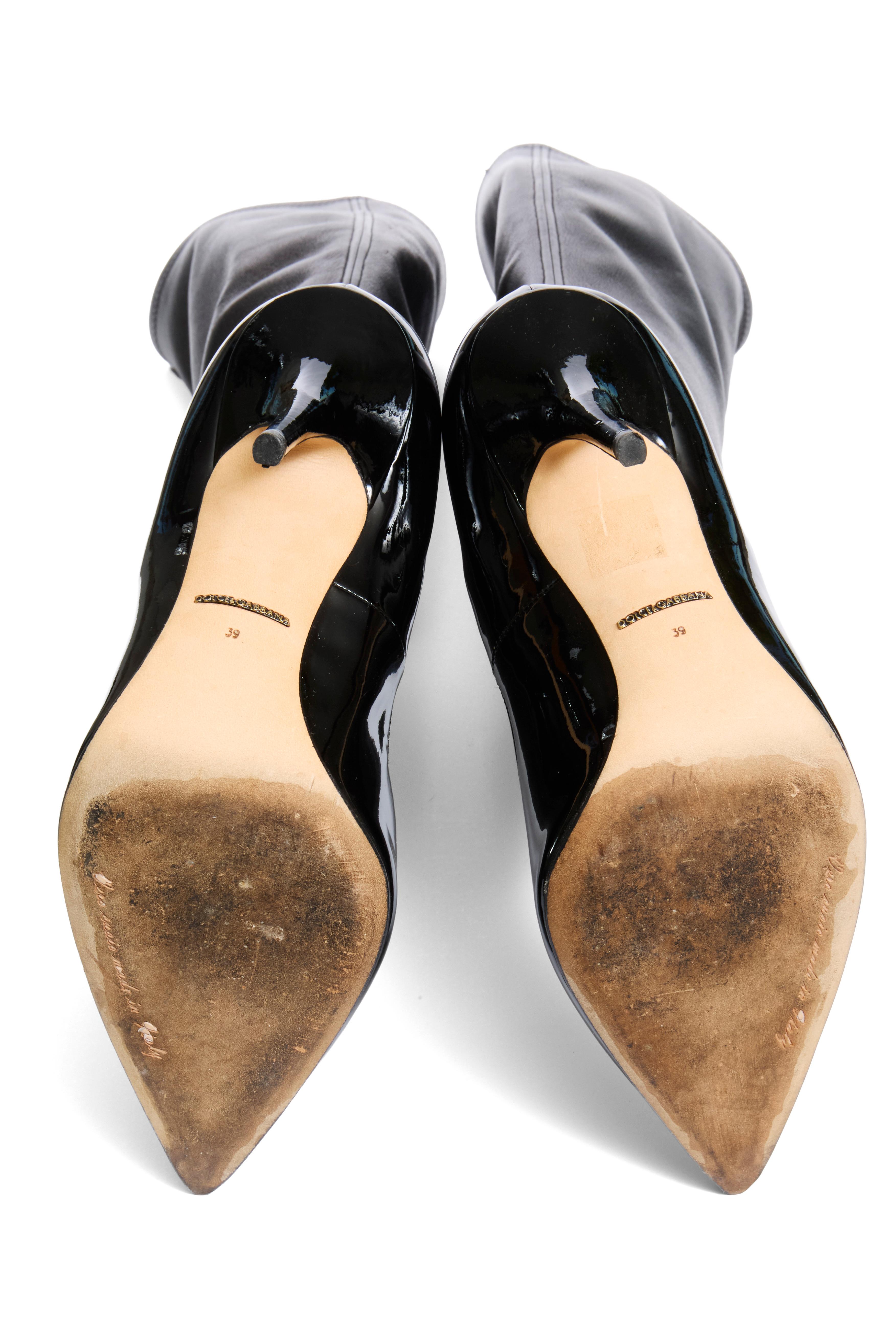 Dolce & Gabbana - Bottes à talon aiguille en cuir nappa et en cuir verni - Noir FW13 en vente 9