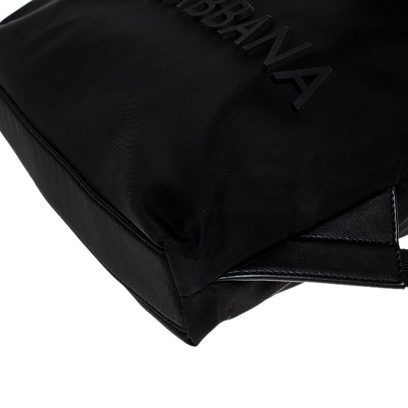 Dolce & Gabbana Schwarzer Nylon-Rucksack mit Kordelzug 2