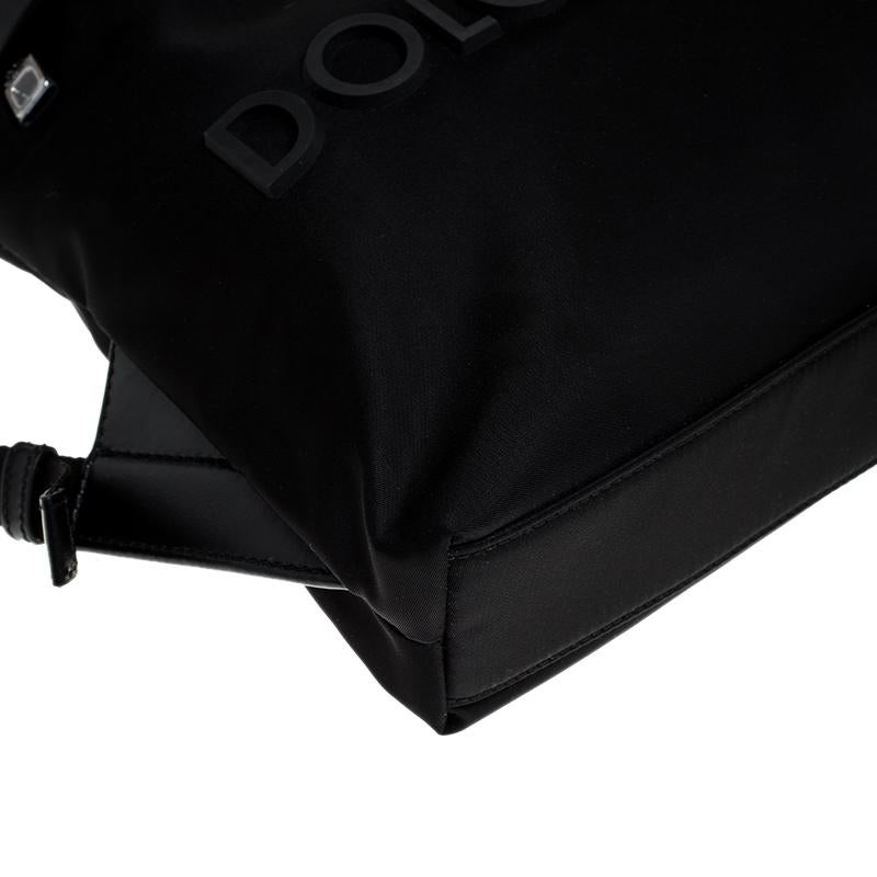 Dolce & Gabbana Schwarzer Nylon-Rucksack mit Kordelzug 4