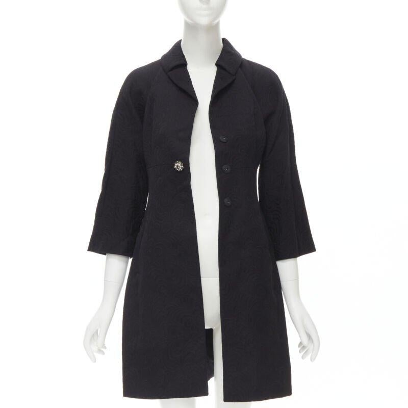 Nero DOLCE GABBANA cappotto nero paisley jacquard con bottoni di cristallo e manica 3/4 IT36 XS in vendita