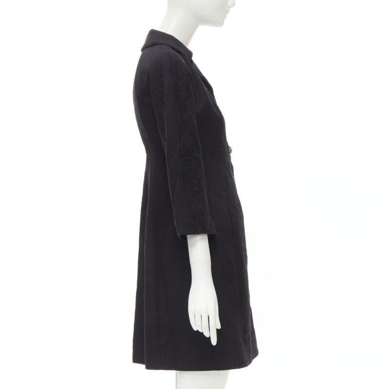 Donna DOLCE GABBANA cappotto nero paisley jacquard con bottoni di cristallo e manica 3/4 IT36 XS in vendita