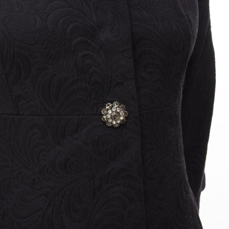 DOLCE GABBANA cappotto nero paisley jacquard con bottoni di cristallo e manica 3/4 IT36 XS in vendita 4