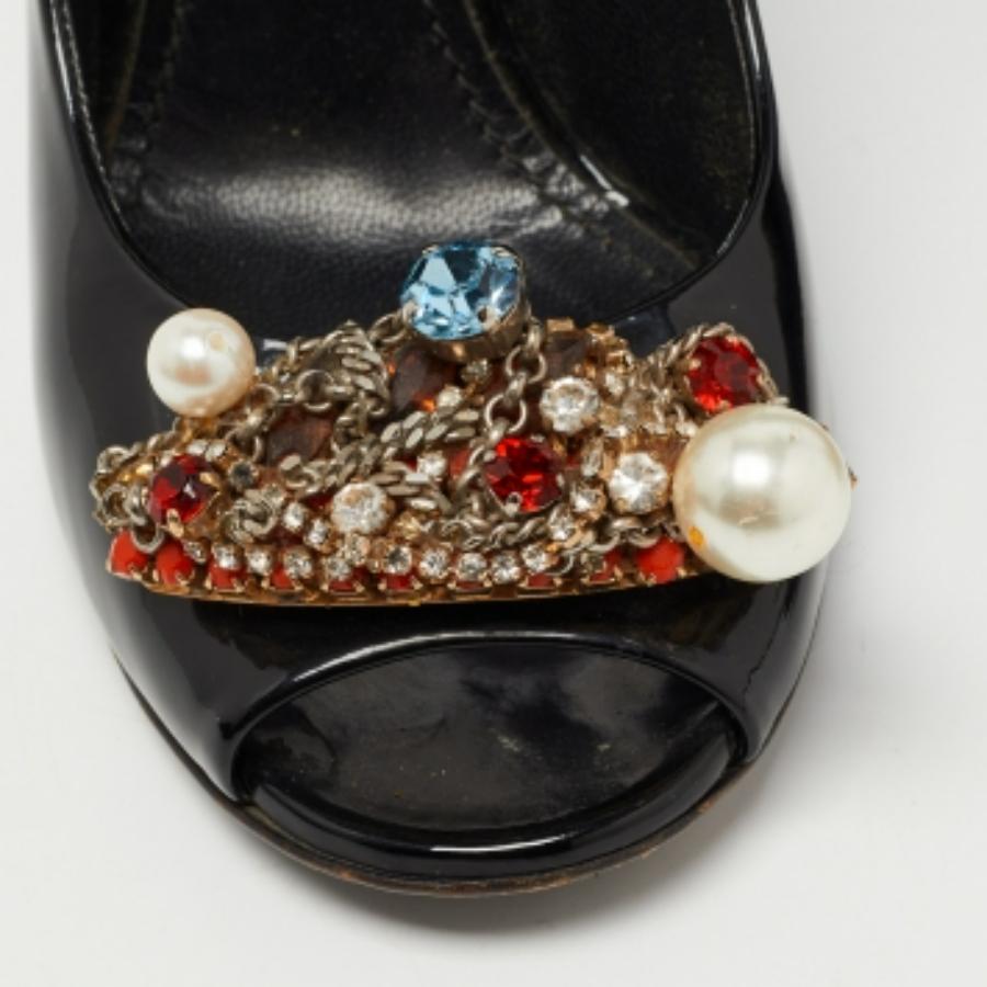 Dolce & Gabbana - Décolleté in vernice nera con cristalli e punta aperta - misura 37 in vendita 1
