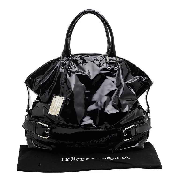 Dolce &amp; Gabbana Miss Loop Umhängetasche aus schwarzem Lackleder im  Angebot bei 1stDibs