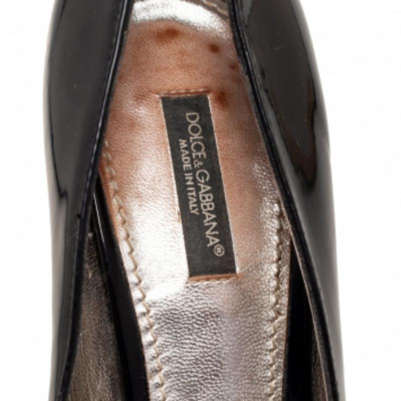 Noir Dolce & Gabbana Escarpins Peep Toe en cuir verni noir Taille 37 en vente