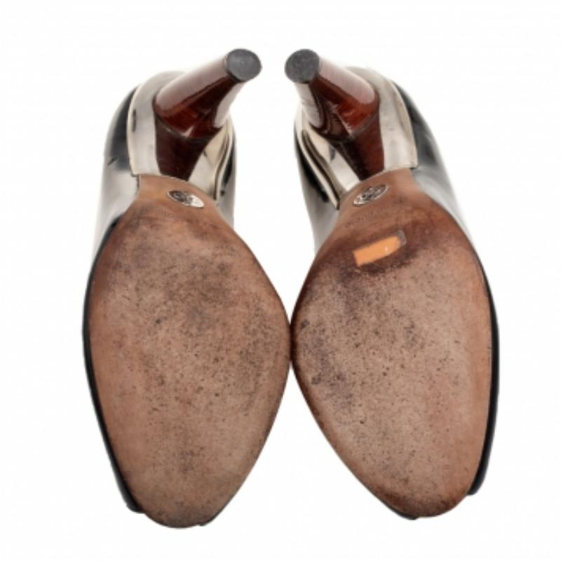 Dolce & Gabbana Escarpins Peep Toe en cuir verni noir Taille 37 en vente 1