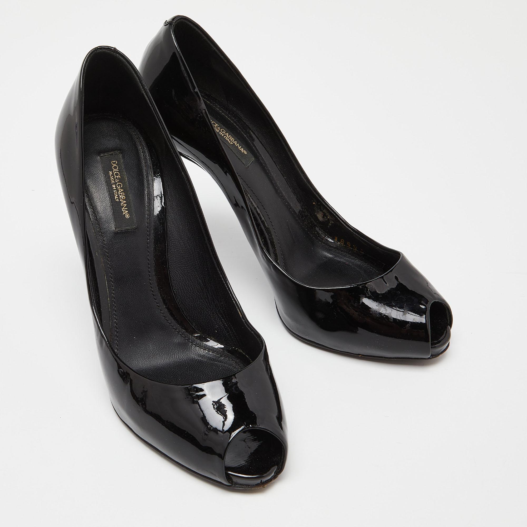 Dolce & Gabbana Black Patent Leather Platform Peep Toe Pumps Size 37 In Good Condition For Sale In Dubai, Al Qouz 2