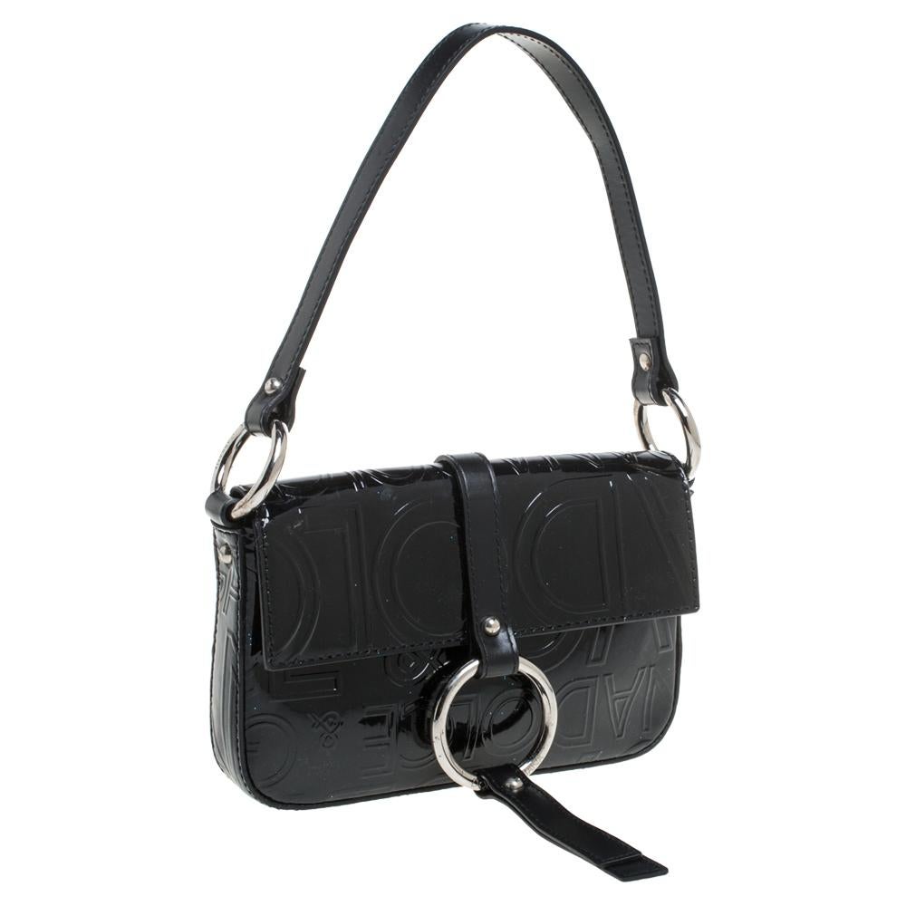 Dolce & Gabbana Black Patent Leather Pochette Bag In Good Condition In Dubai, Al Qouz 2