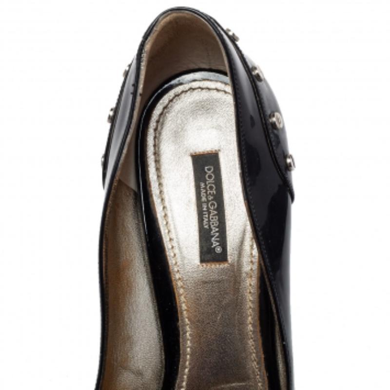 Dolce & Gabbana Black Patent Leather Studded Pumps Size 39.5 For Sale 2