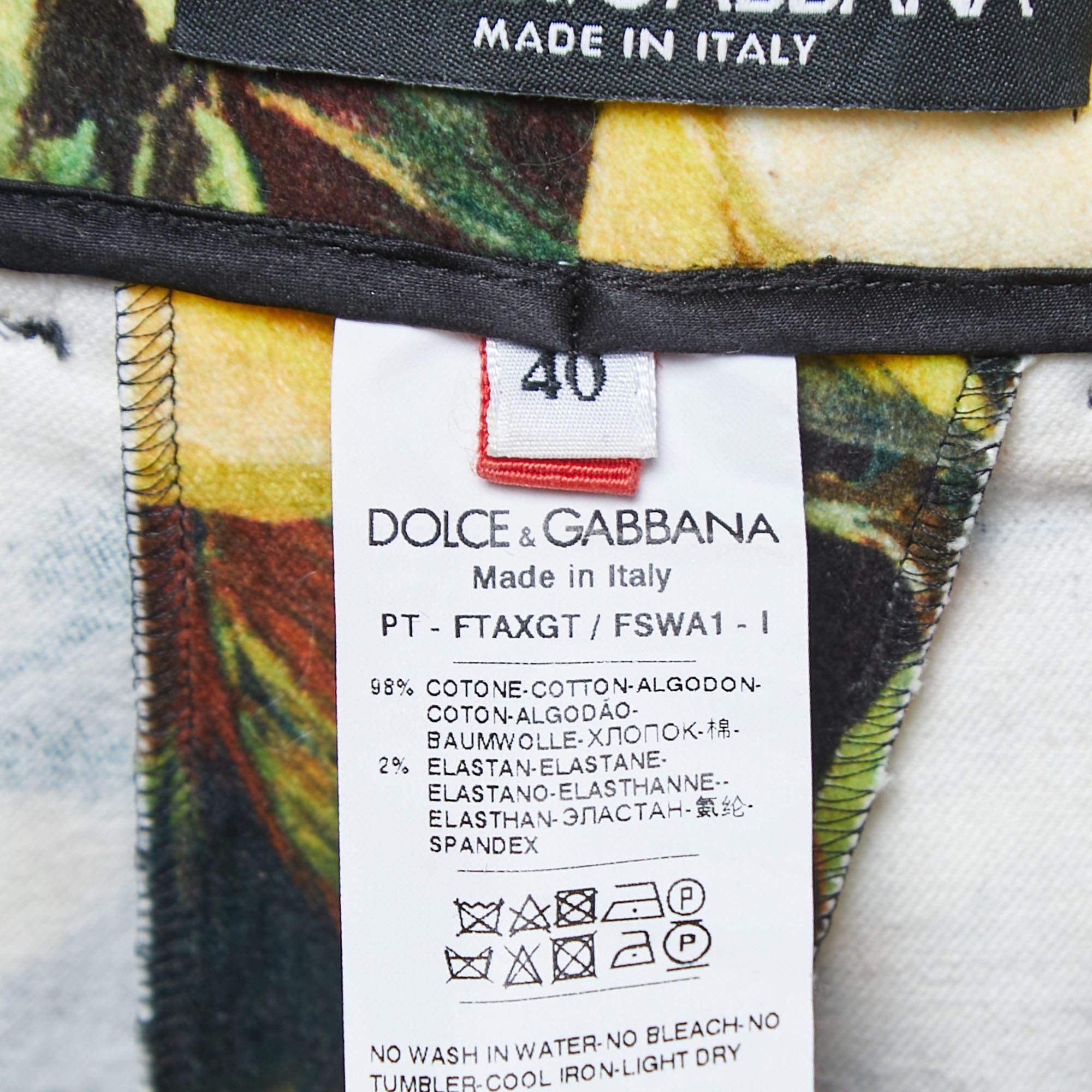 Dolce & Gabbana Black Pear Printed Velvet Trousers S In Excellent Condition For Sale In Dubai, Al Qouz 2