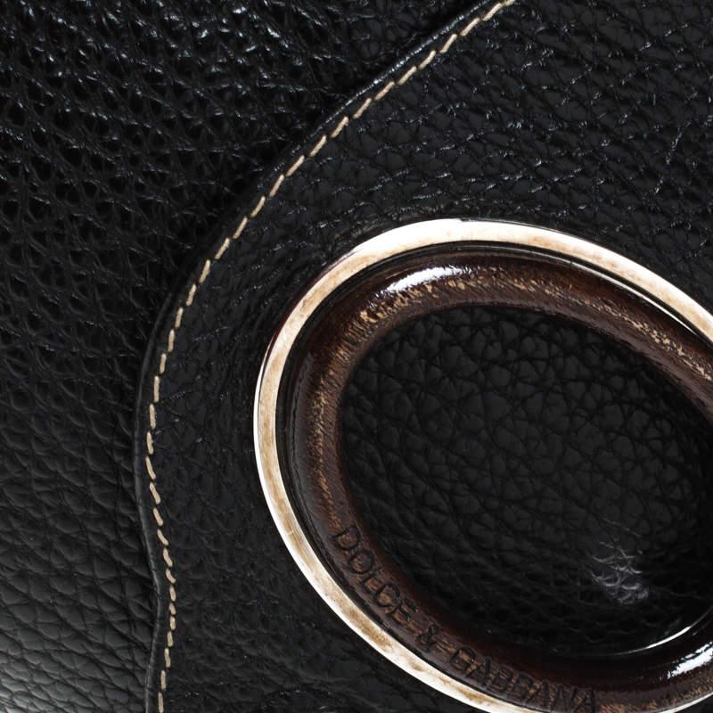 Dolce & Gabbana Schwarze Umhängetasche aus Leder mit Ring aus Kieselsteinen im Angebot 3